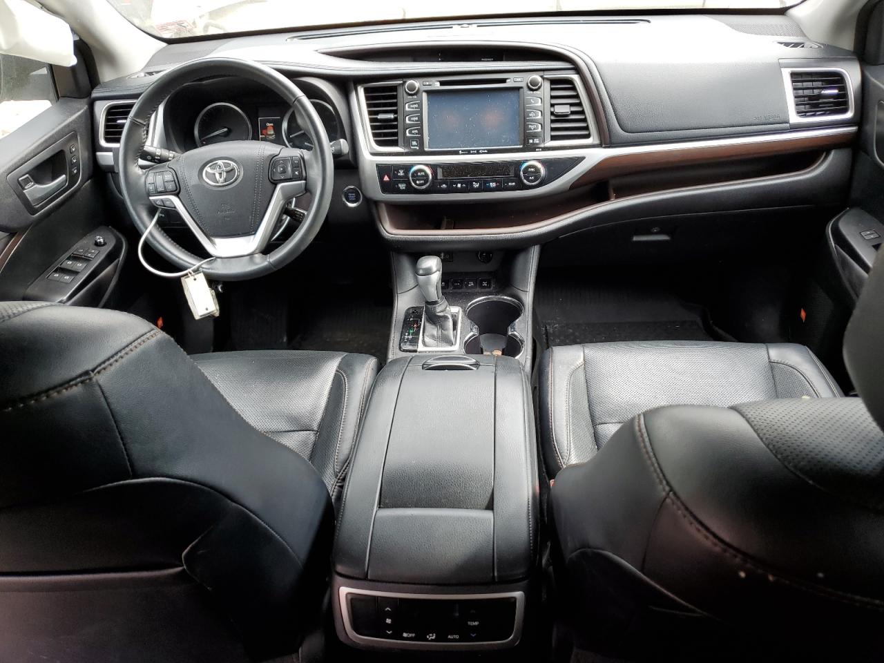 2016 TOYOTA Highlander VIN 5TDDKRFH0GS336820 photo 8