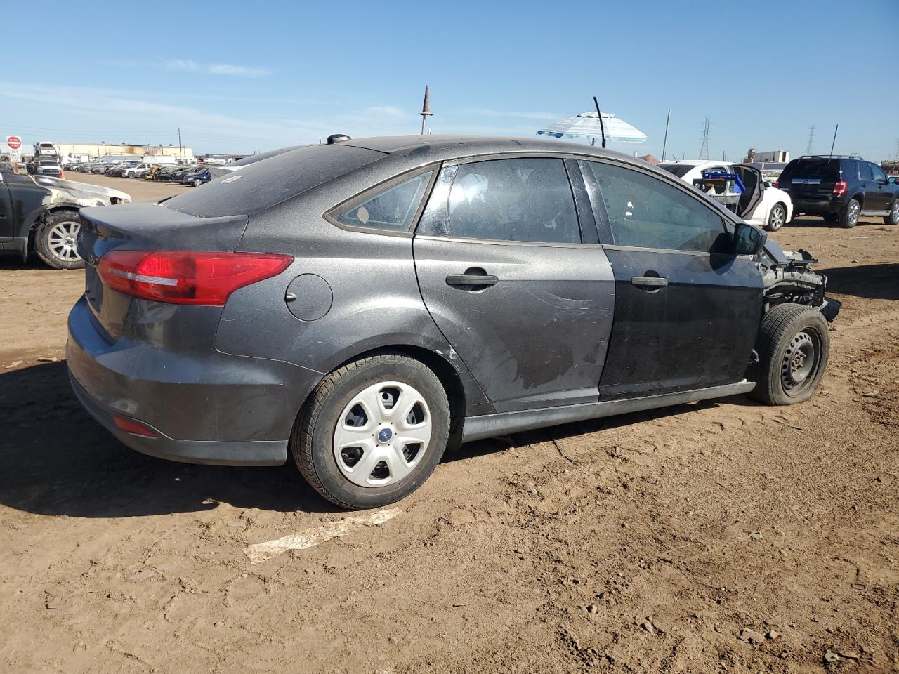 2017 FORD Focus VIN 1FADP3E21HL348379 photo 3