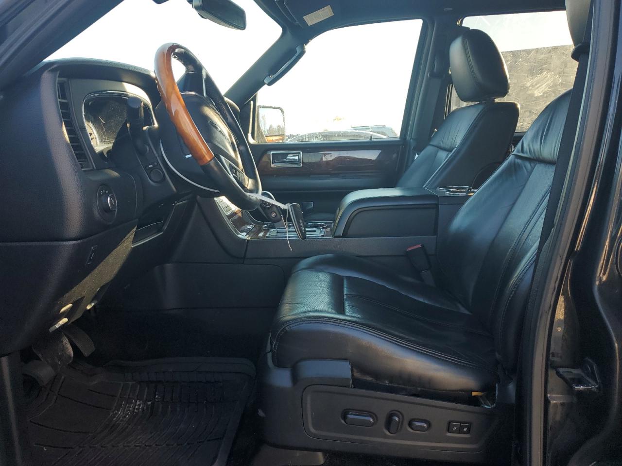 2016 Lincoln Navigator VIN 5LMJJ3JT5GEL08122 photo 7
