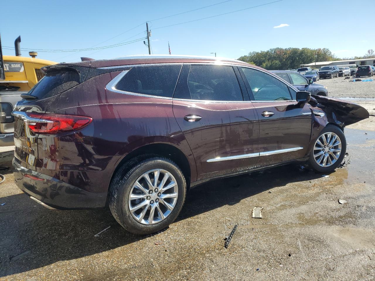 2018 Buick Enclave VIN 5GAERCKW5JJ153162 photo 3