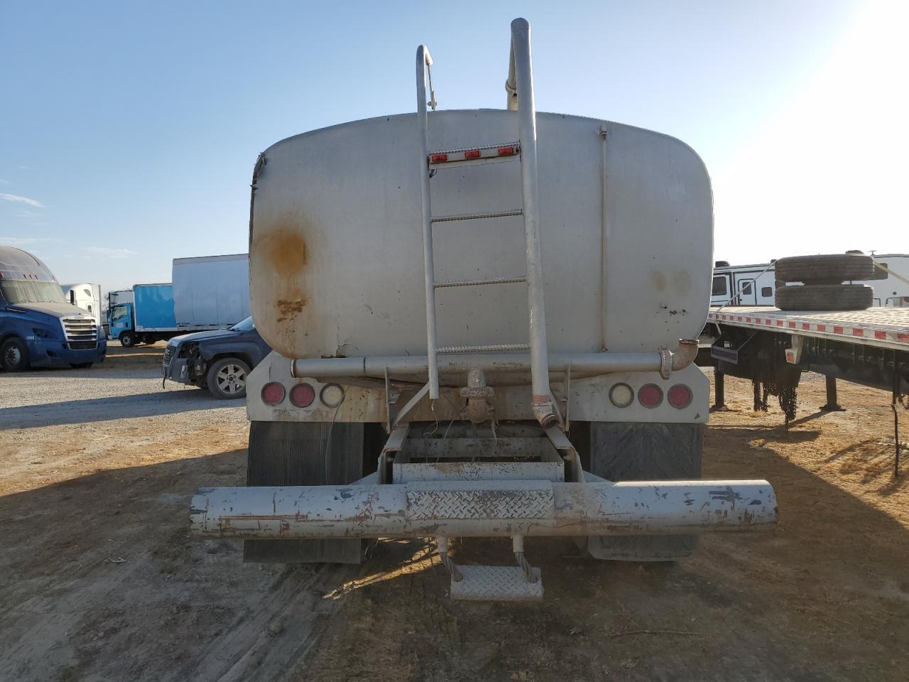 2000 FREIGHTLINER All other VIN 1FV6HLBA0YHG76334 photo 6