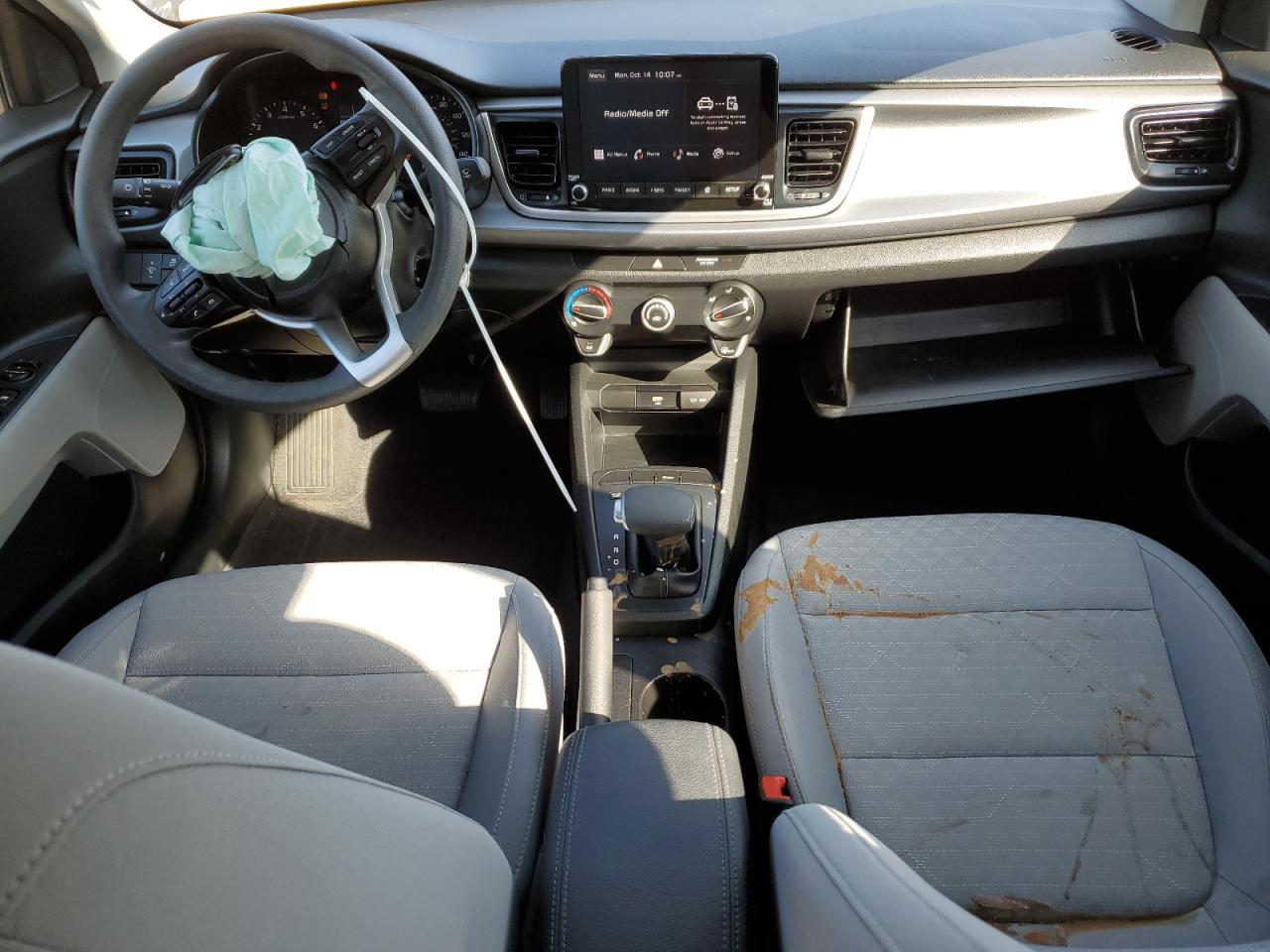 2023 Kia Rio VIN 3KPA24AD5PE557110 photo 8