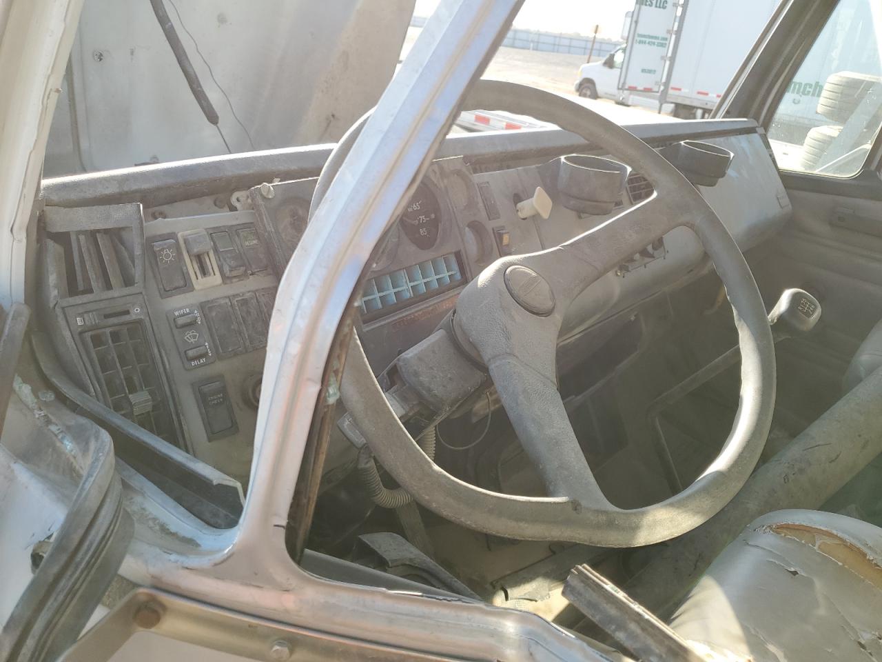 2000 FREIGHTLINER All other VIN 1FV6HLBA0YHG76334 photo 8