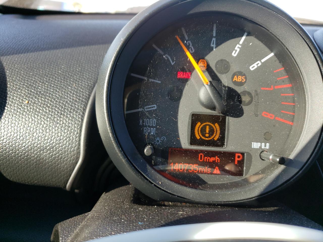2015 Mini Cooper VIN WMWZC5C57FWP46984 photo 9