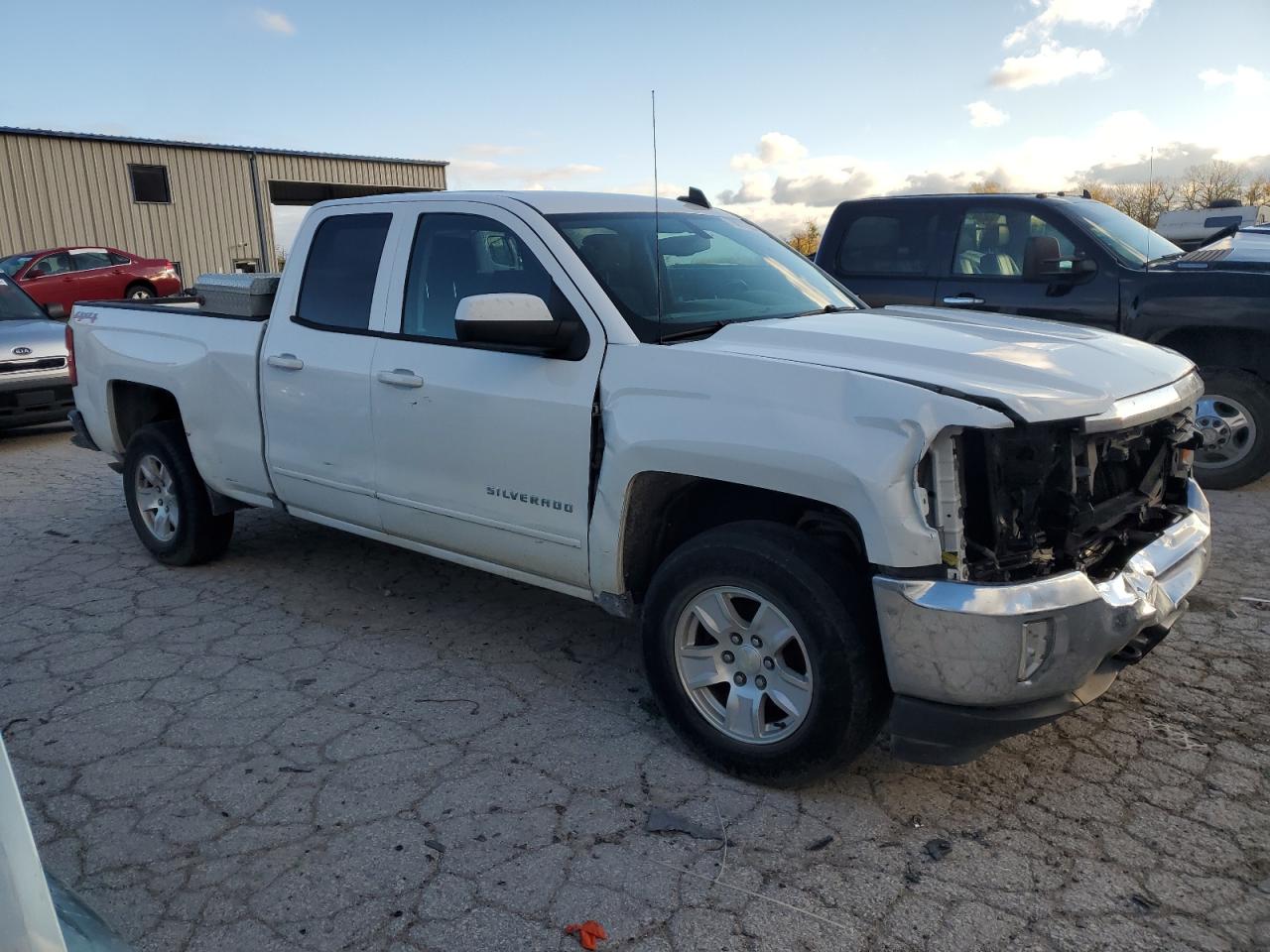 2016 Chevrolet All models VIN 1GCVKREH6GZ293914 photo 4