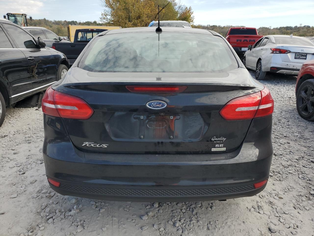 2018 Ford Focus VIN 1FADP3FE0JL229964 photo 6
