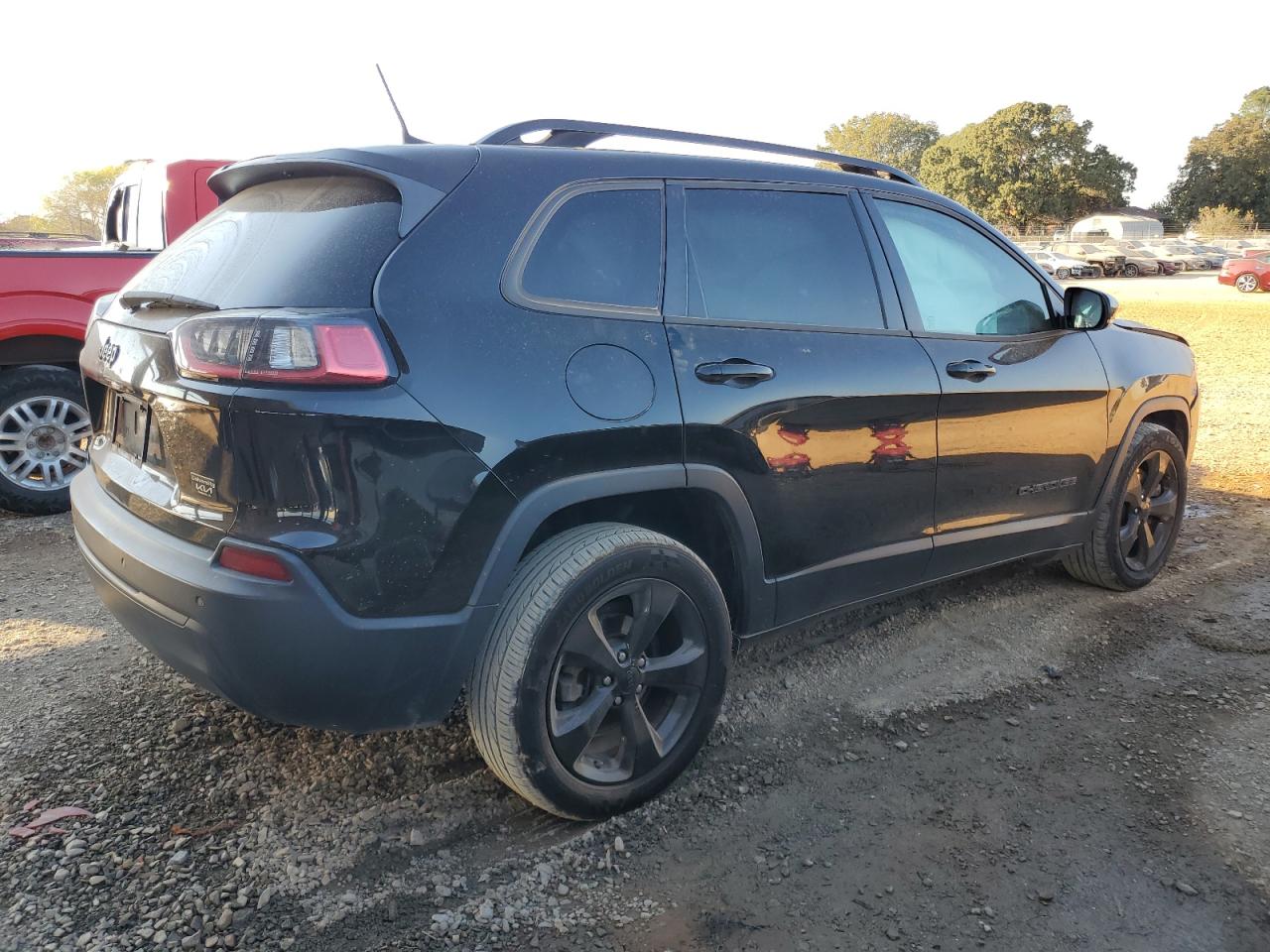 2019 Jeep Grand cher VIN 1C4PJLLB6KD296650 photo 3