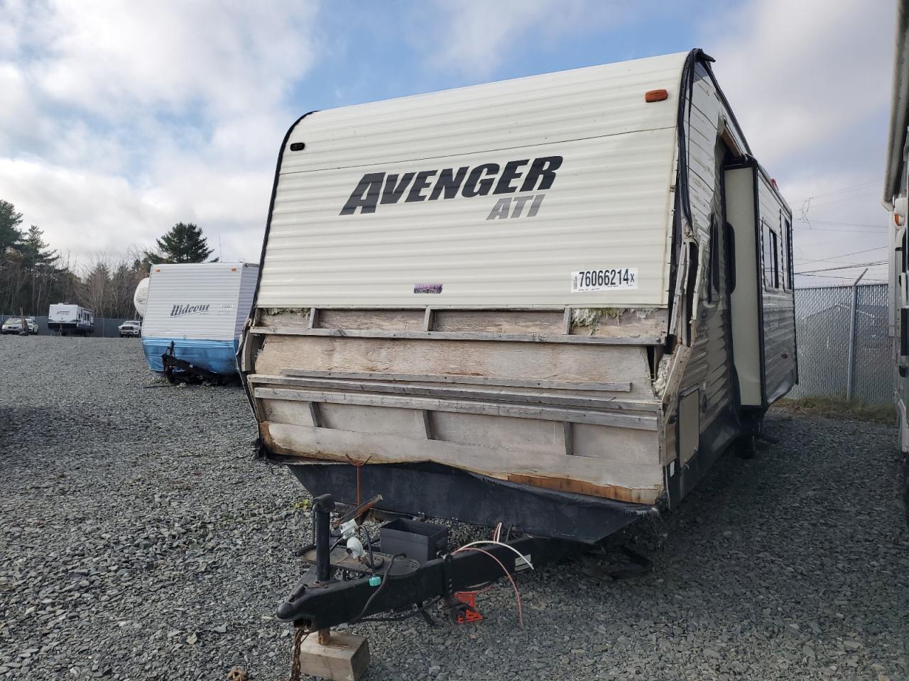 2015 FORESRIVER Avenger VIN 5ZT2AVXB8FB907617 photo 2