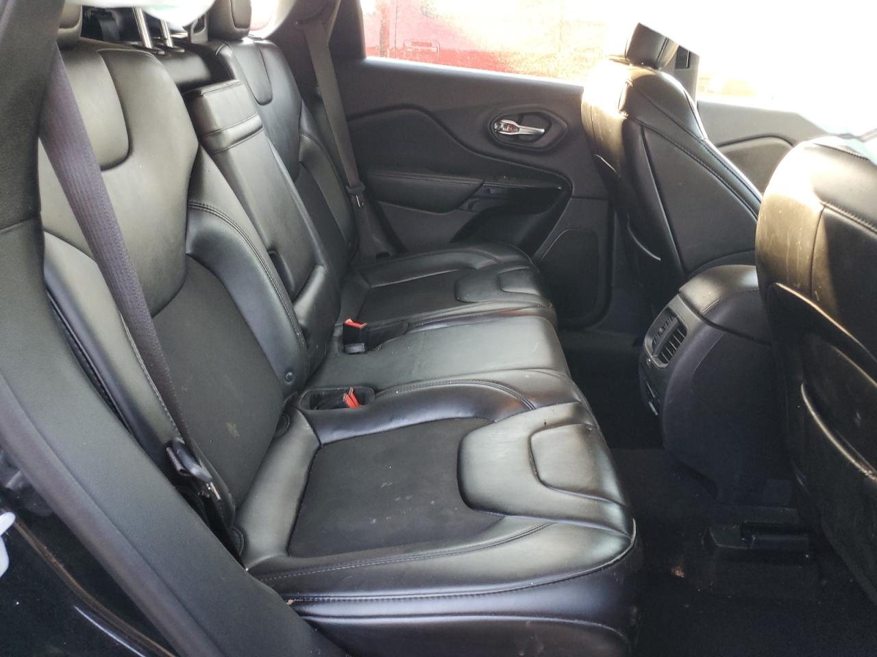 2019 Jeep Grand cher VIN 1C4PJLLB6KD296650 photo 11