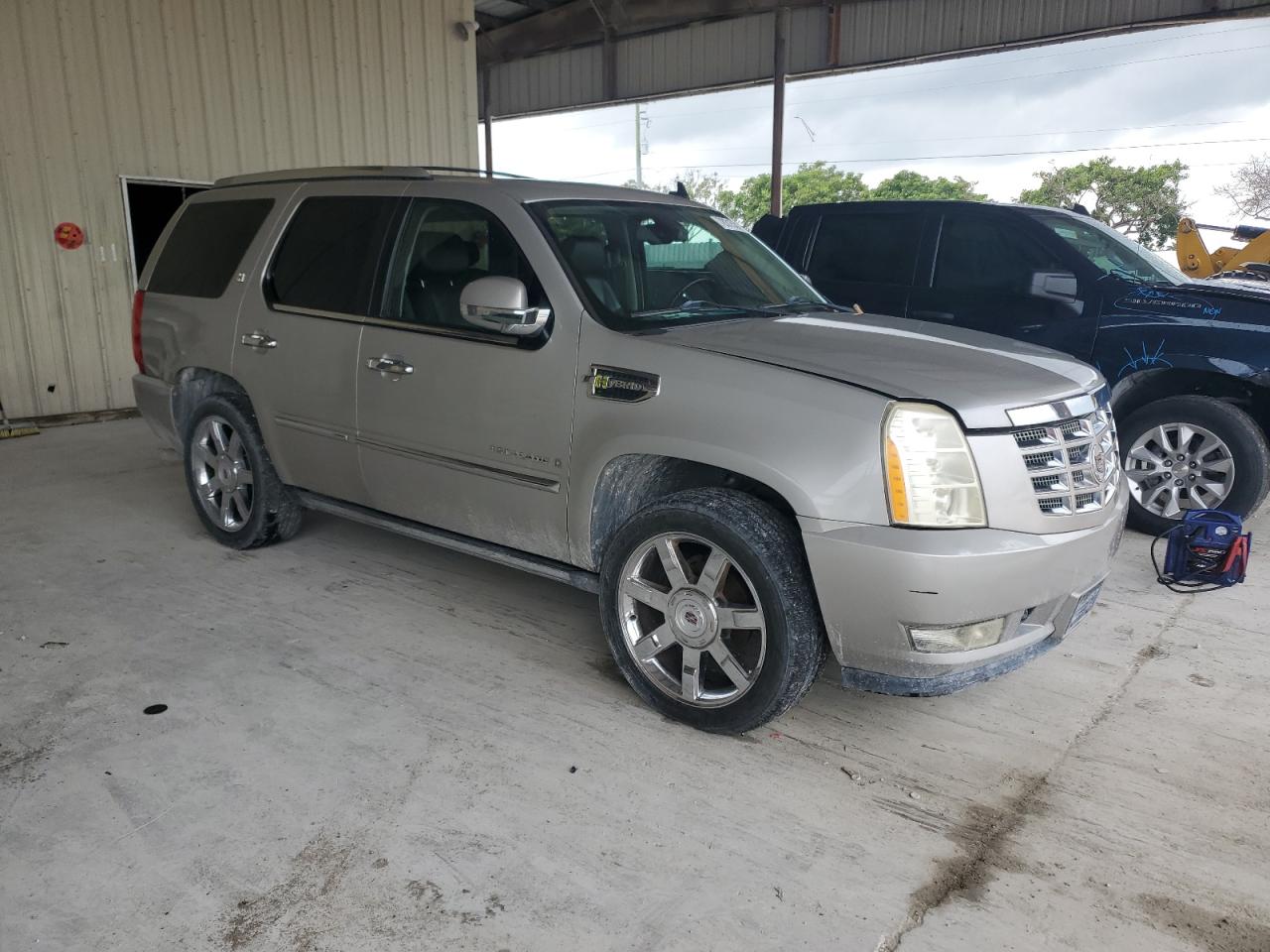 2009 Cadillac Escalade VIN 1GYFC43569R122428 photo 4
