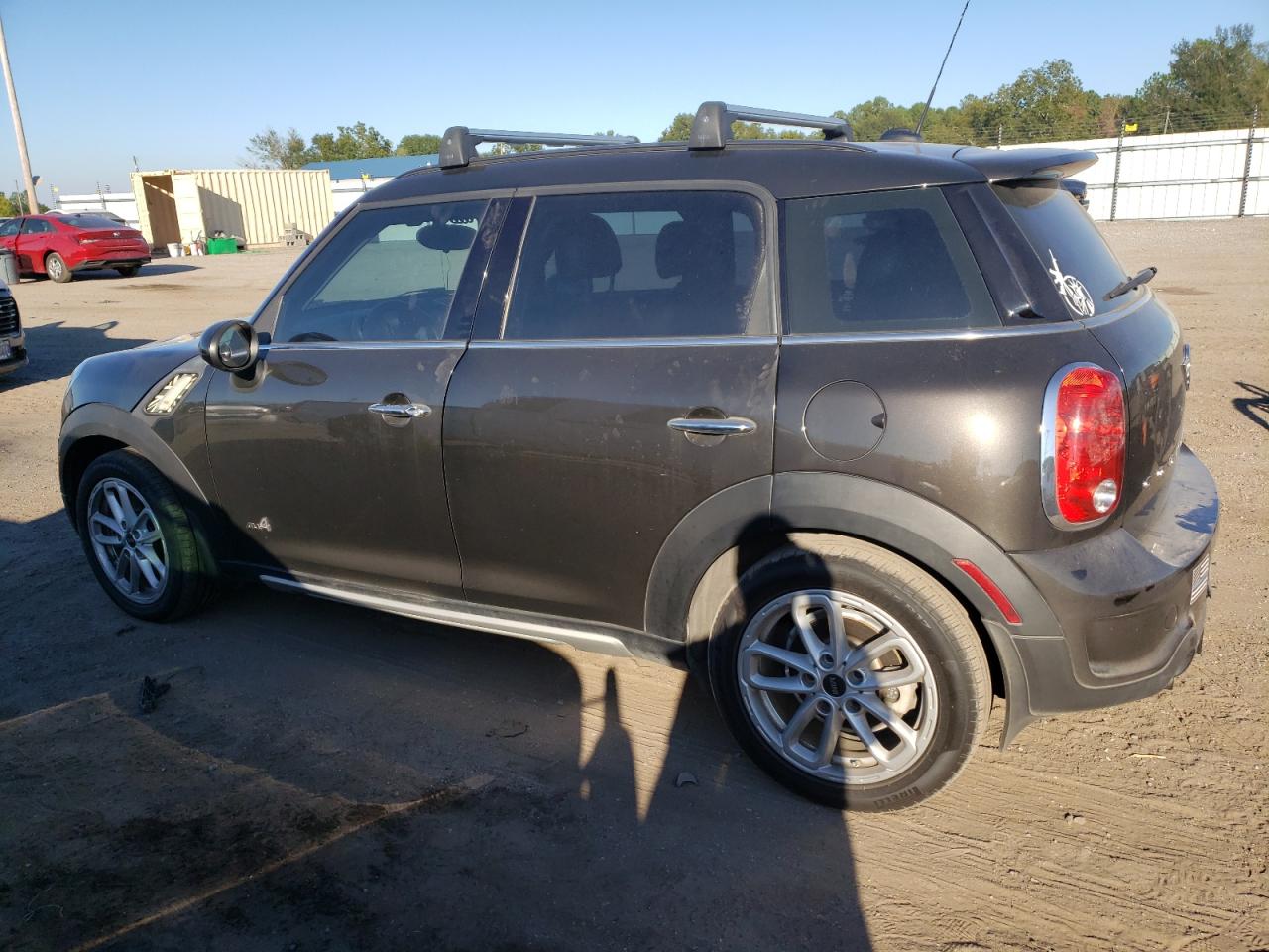 2015 Mini Cooper VIN WMWZC5C57FWP46984 photo 2