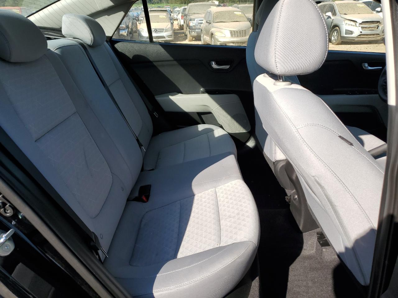 2023 Kia Rio VIN 3KPA24AD5PE557110 photo 10
