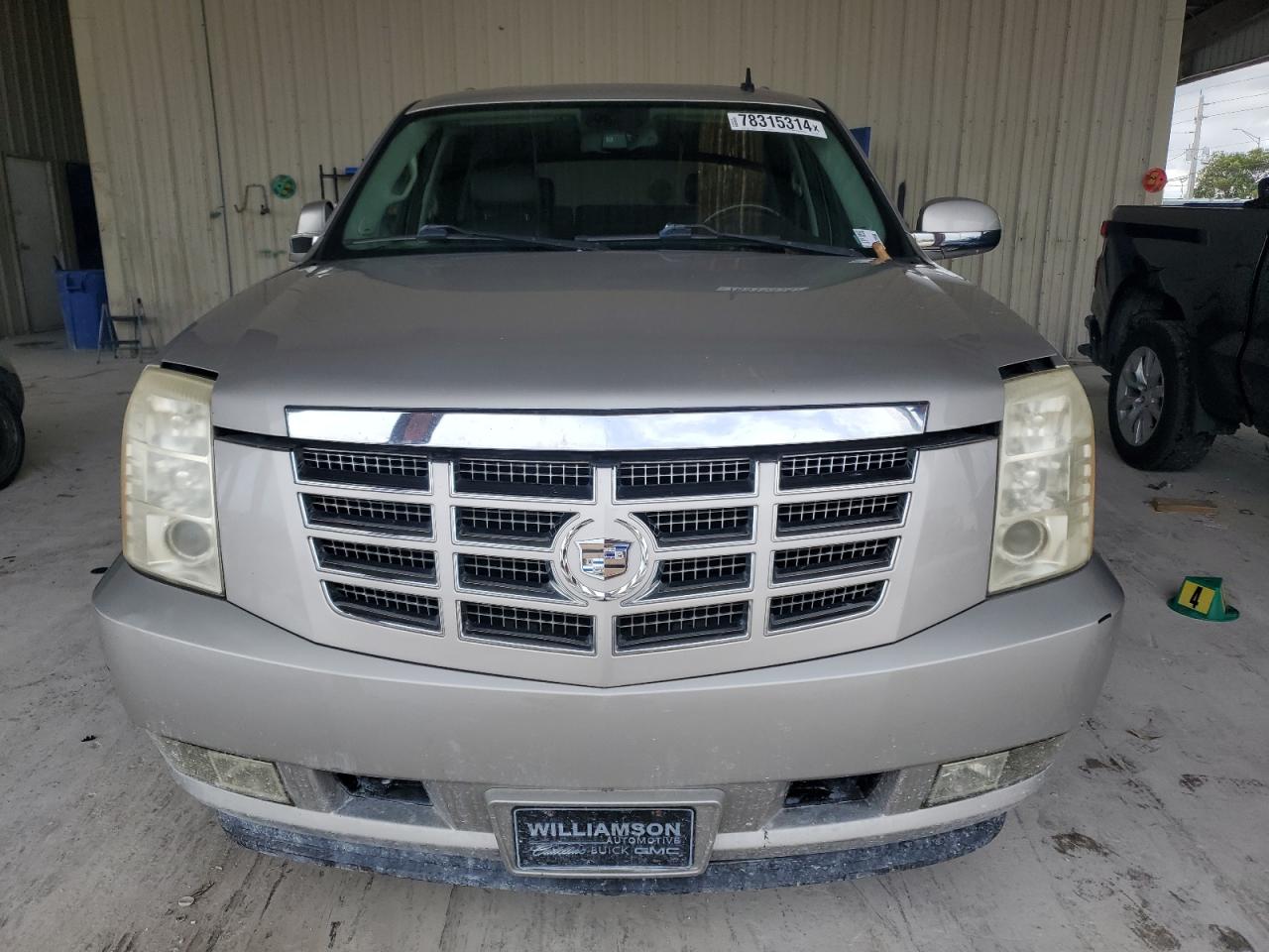 2009 Cadillac Escalade VIN 1GYFC43569R122428 photo 5