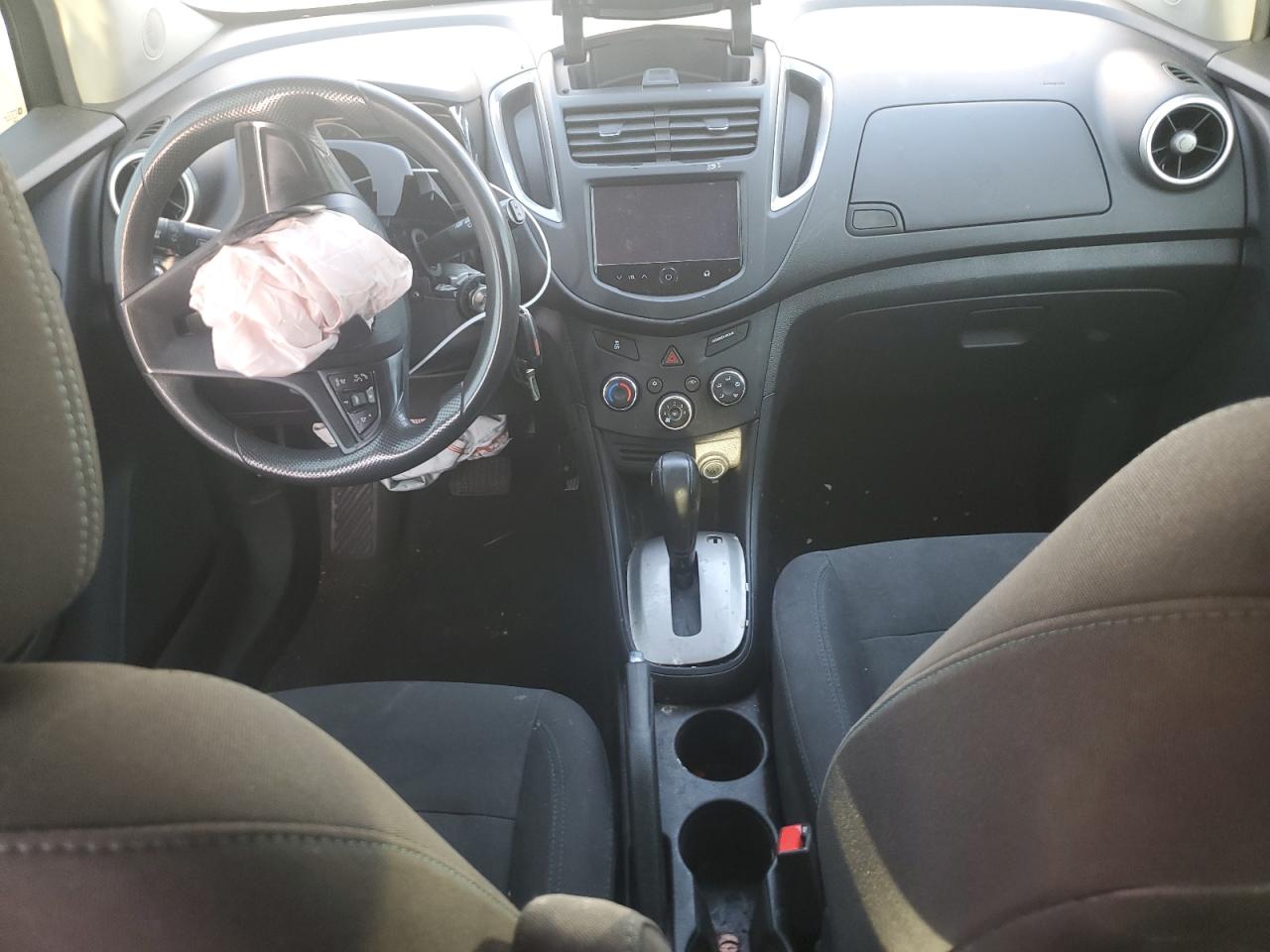 2016 Chevrolet Trax VIN 3GNCJKSB9GL228264 photo 8