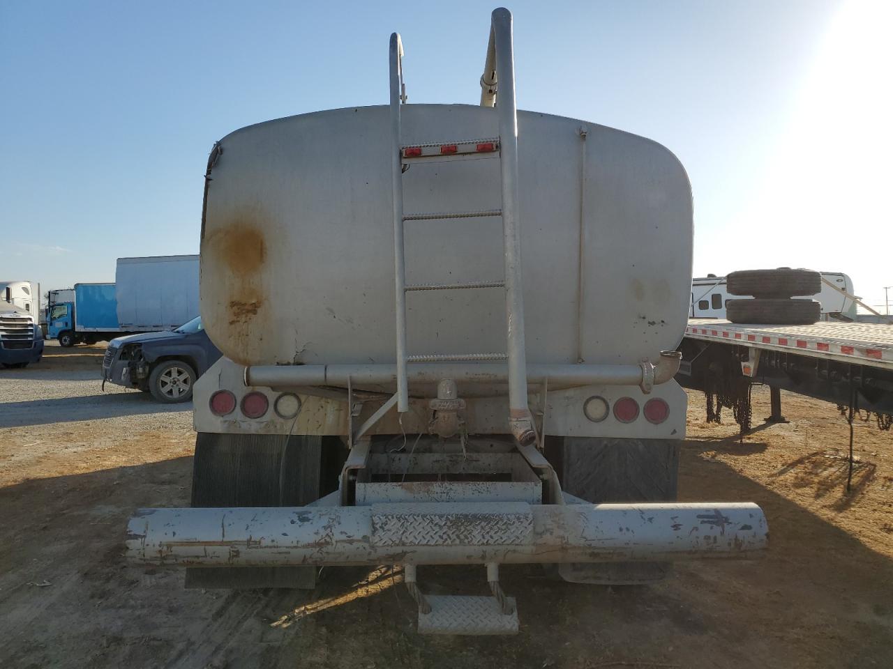 2000 FREIGHTLINER All other VIN 1FV6HLBA0YHG76334 photo 11