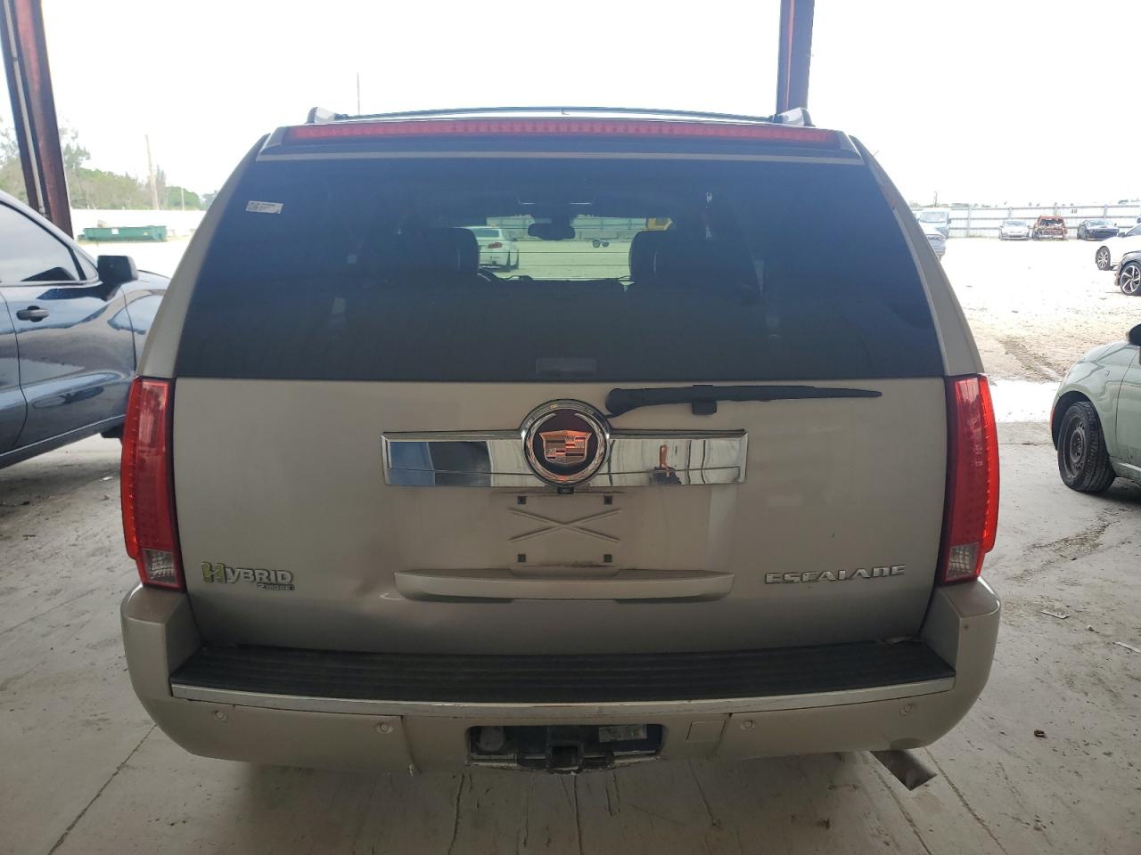 2009 Cadillac Escalade VIN 1GYFC43569R122428 photo 6