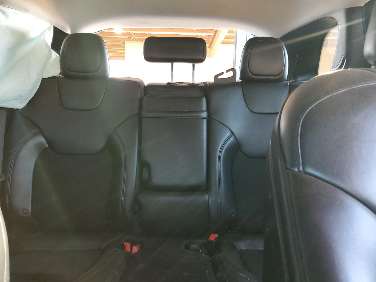 2019 Jeep Grand cher VIN 1C4PJLLB6KD296650 photo 10
