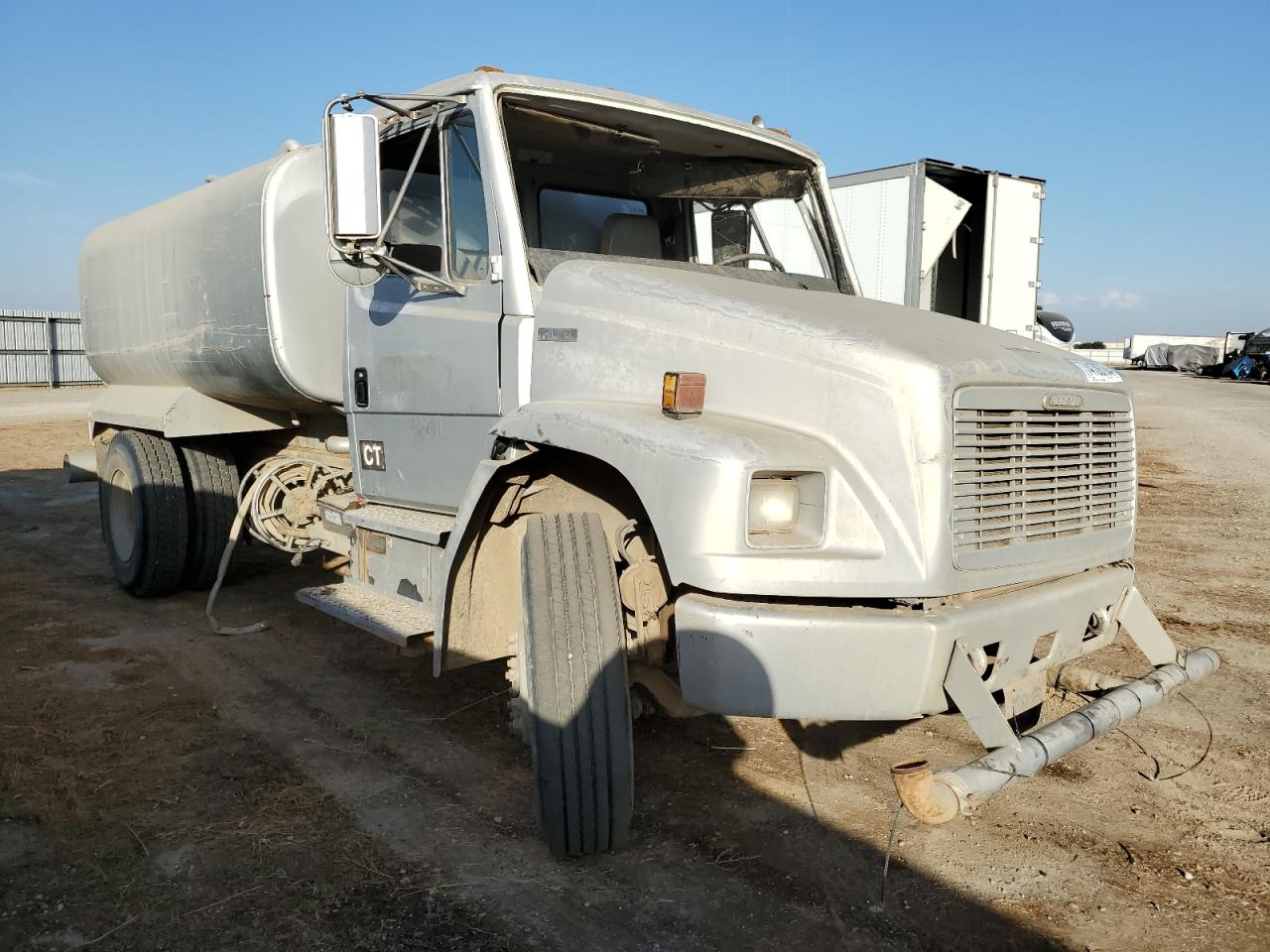 2000 FREIGHTLINER All other VIN 1FV6HLBA0YHG76334 photo 4