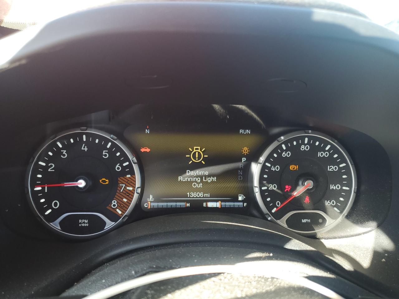 2023 Jeep Renegade VIN ZACNJDC13PPP73402 photo 9