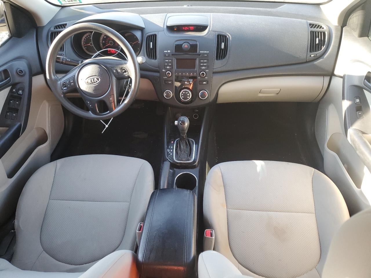2012 Kia Forte VIN KNAFU4A28C5496577 photo 8