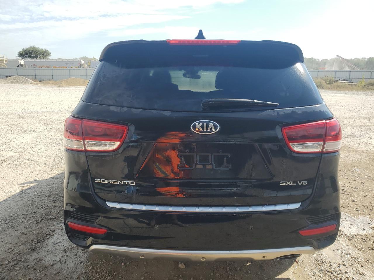 2017 Kia Sorento VIN 5XYPKDA58HG236802 photo 6