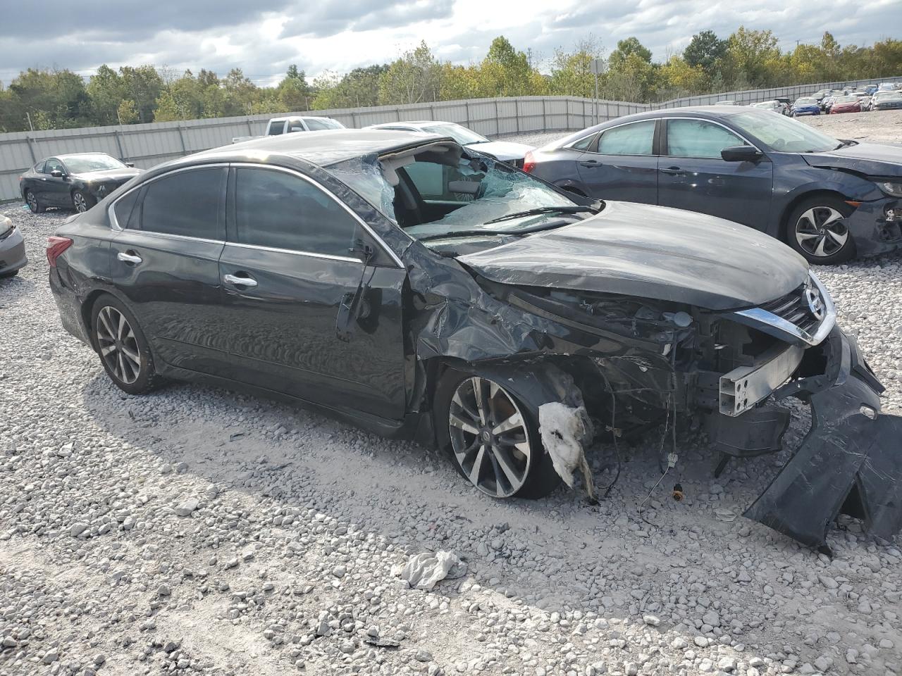 2017 Nissan Altima VIN 1N4AL3AP2HC274874 photo 4