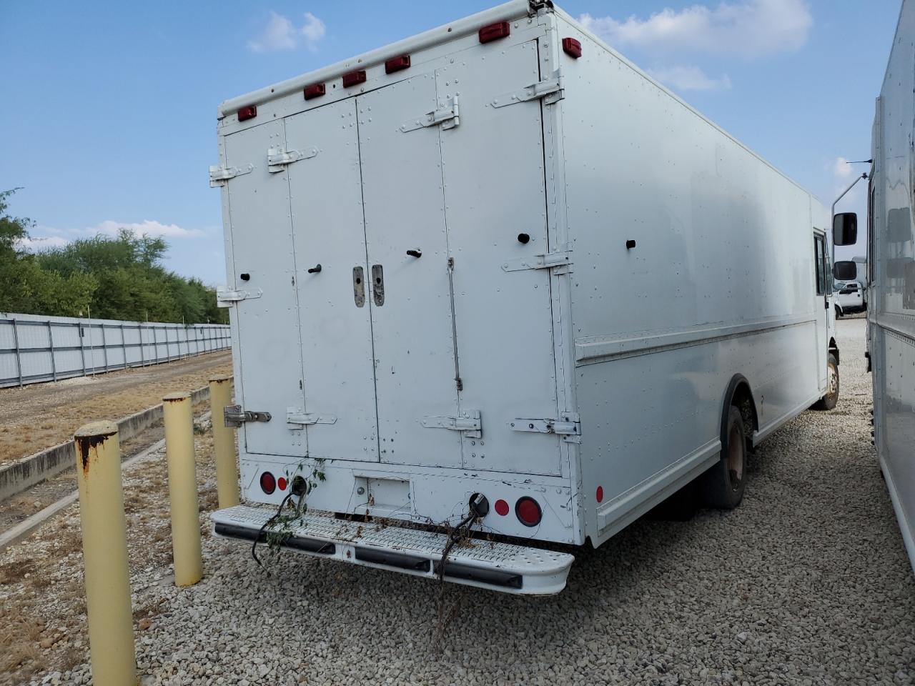 2004 FREIGHTLINER All other VIN 4UZAANBW94CM64484 photo 3