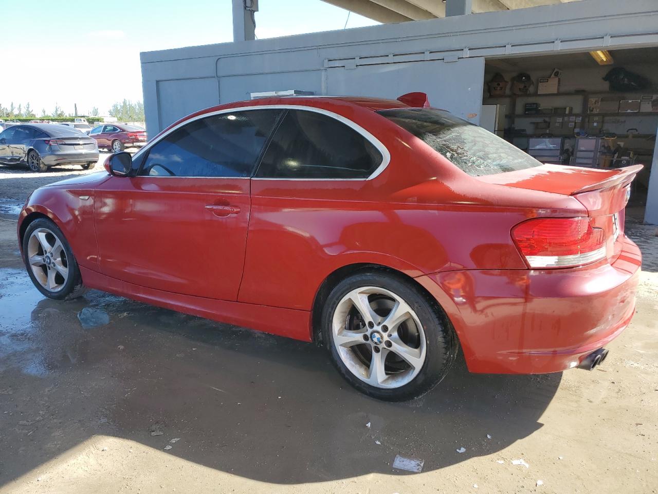 2010 BMW 1 series VIN WBAUP7C56AVK77489 photo 2