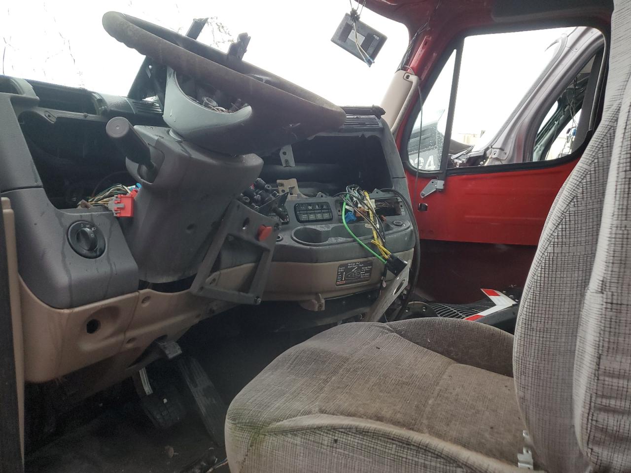 2015 FREIGHTLINER All other VIN 3AKJGEDV6FSGJ6926 photo 5