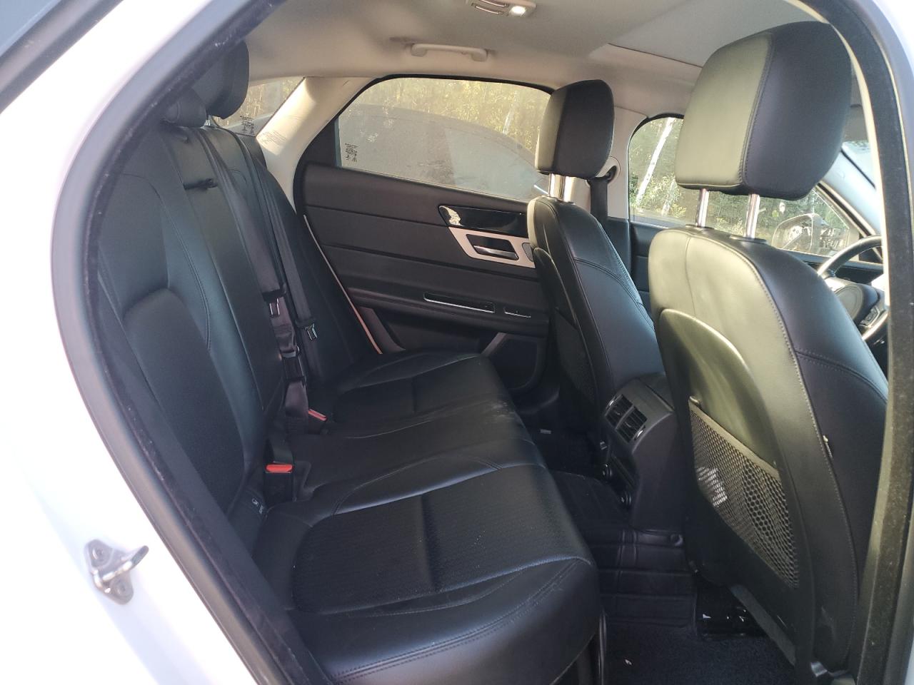 2017 JAGUAR Xf VIN SAJBK4BV0HCY43016 photo 10