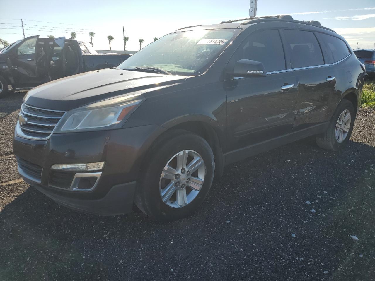 2014 Chevrolet Traverse VIN 1GNKRHKD7EJ361571 photo 1