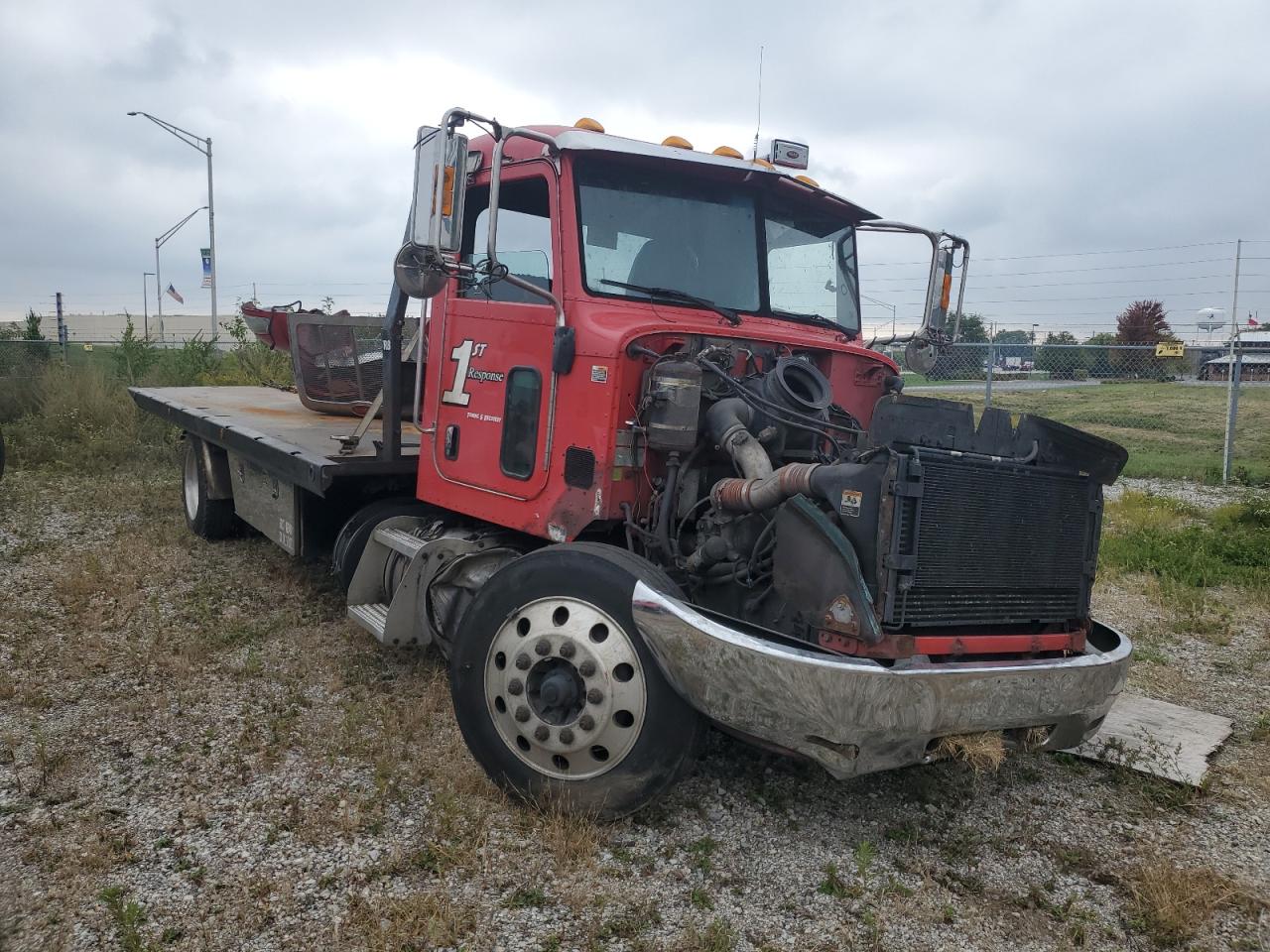 2013 PETERBILT All models VIN 2NP2HM6X8DM176115 photo 1