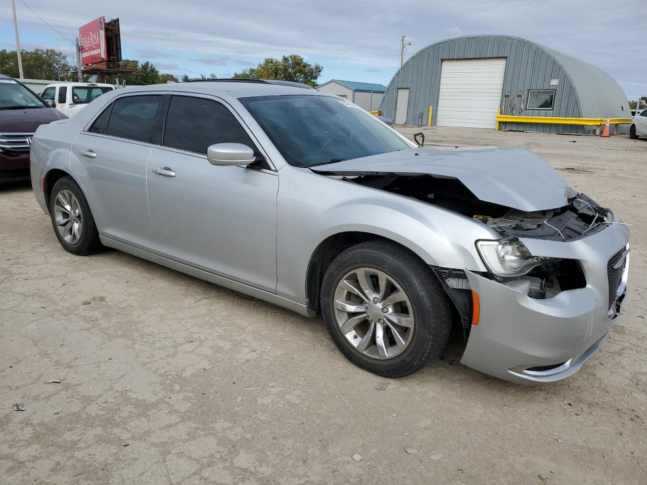 2021 Chrysler 300 VIN 2C3CCAAG8MH516232 photo 4