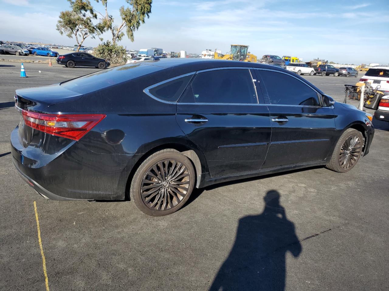 2016 Toyota Avalon VIN 4T1BK1EB5GU205248 photo 3