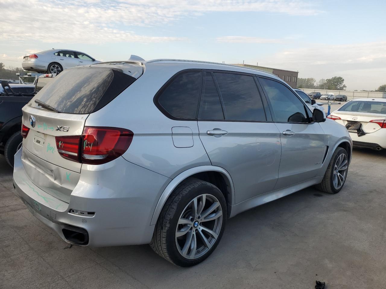 2015 BMW X5 VIN 5UXKR6C50F0J78815 photo 3