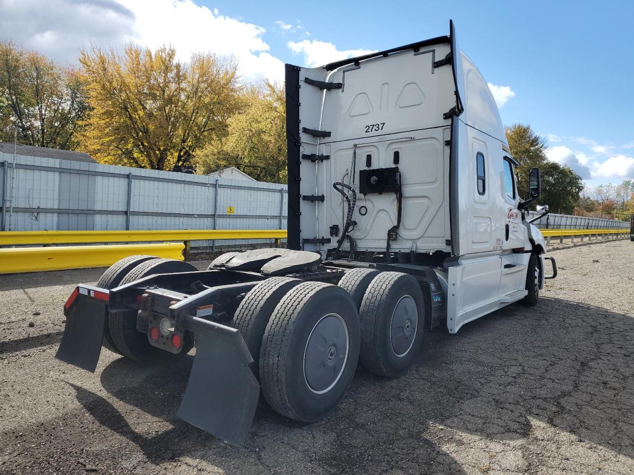 2019 FREIGHTLINER All other VIN 1FUJHHDR3KLKM7141 photo 4