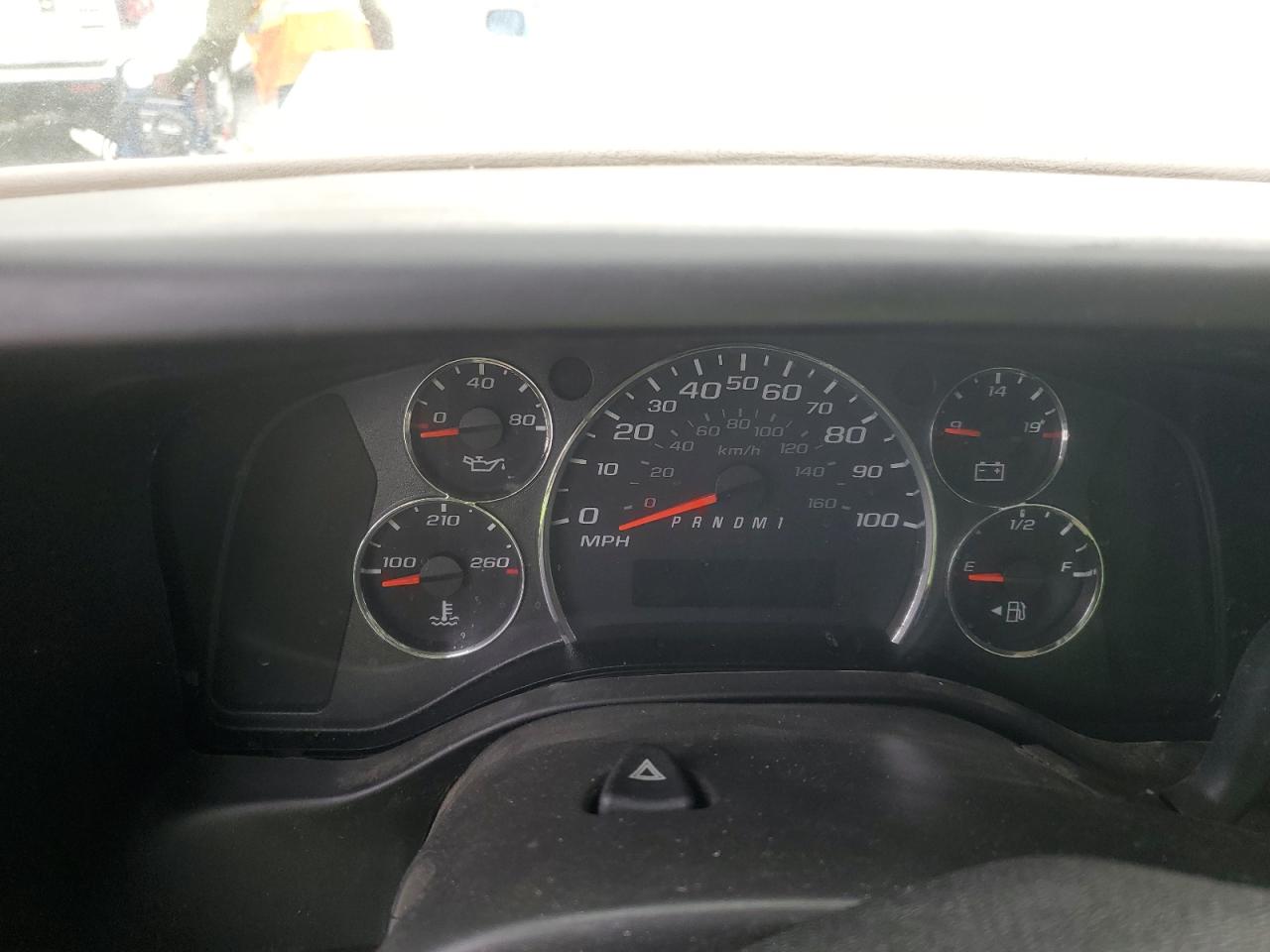 2017 Chev Express VIN 1GCWGAFG4H1135195 photo 9
