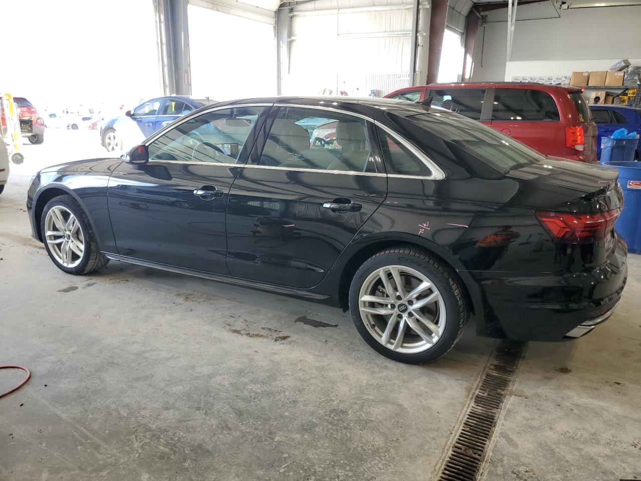2020 Audi A4 VIN WAUDNAF42LA072557 photo 2