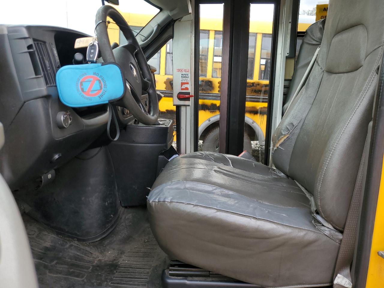 2011 CHEVROLET Express VIN 1GBHG31C491153825 photo 7