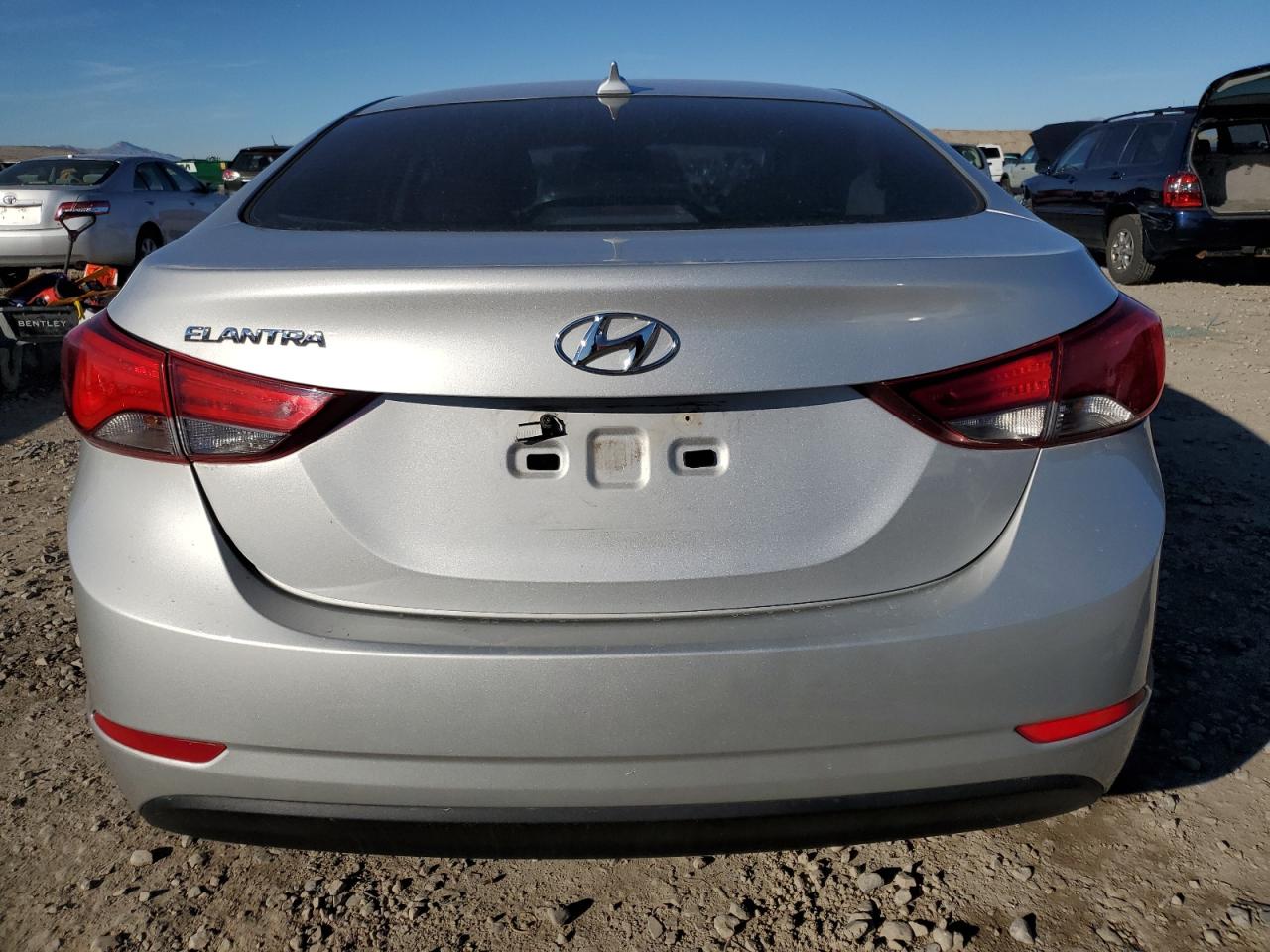 2016 Hyundai Elantra VIN 5NPDH4AE1GH728001 photo 6