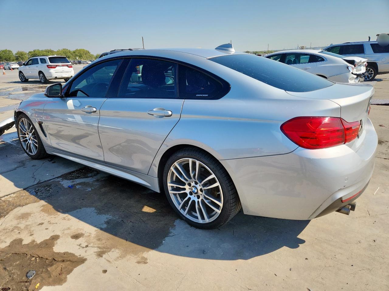 2015 BMW 4 series VIN WBA4A5C57FG051382 photo 2