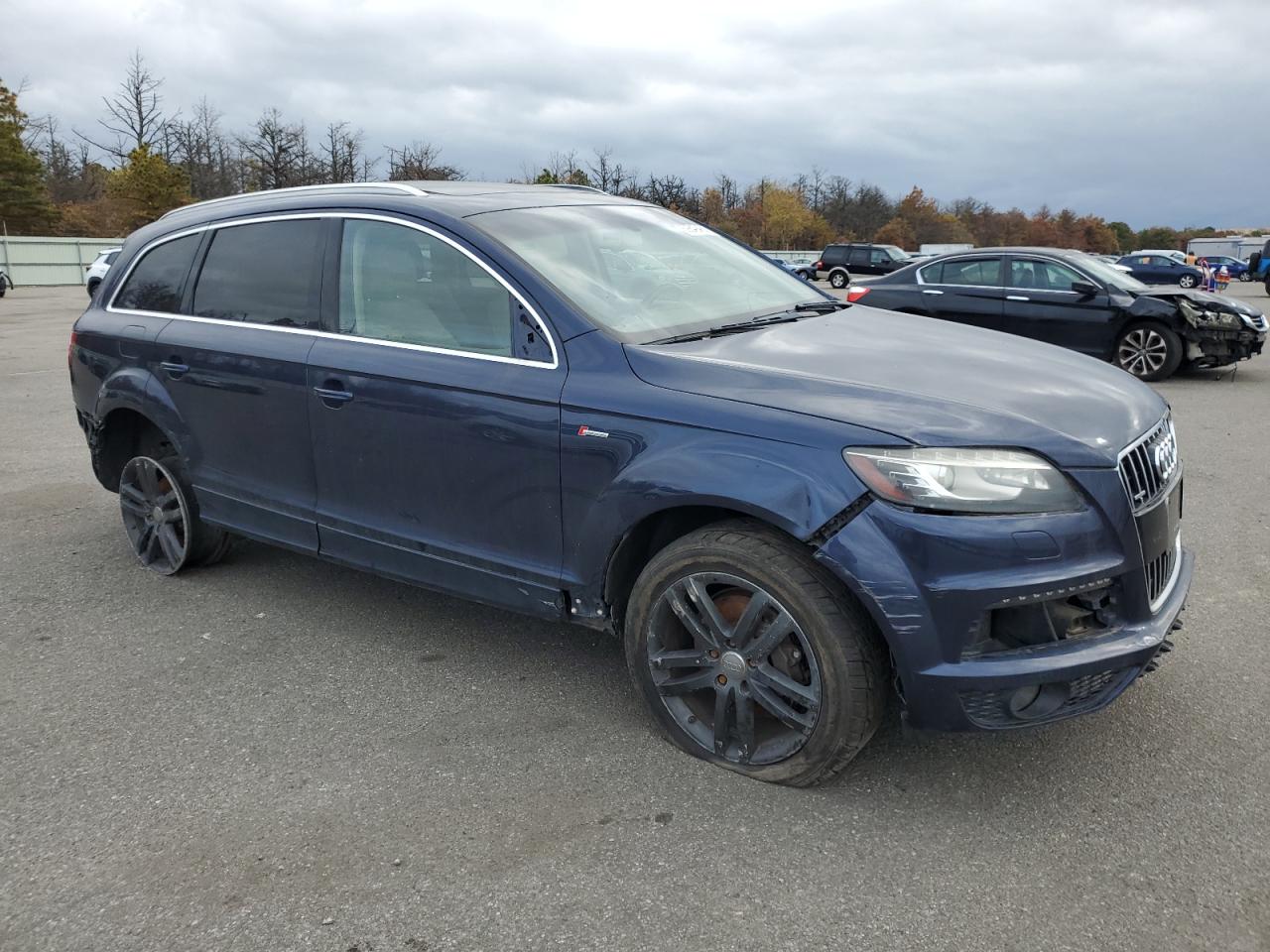 2014 Audi Q7 VIN WA1DGAFE6ED009091 photo 4