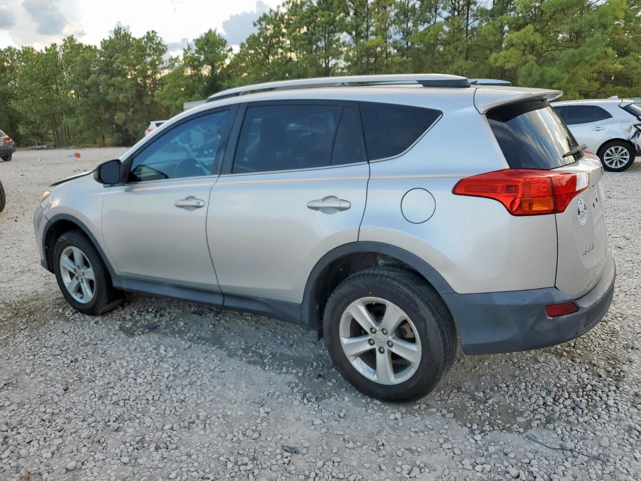 2013 Toyota Rav4 VIN 2T3ZFREV2DW054478 photo 2