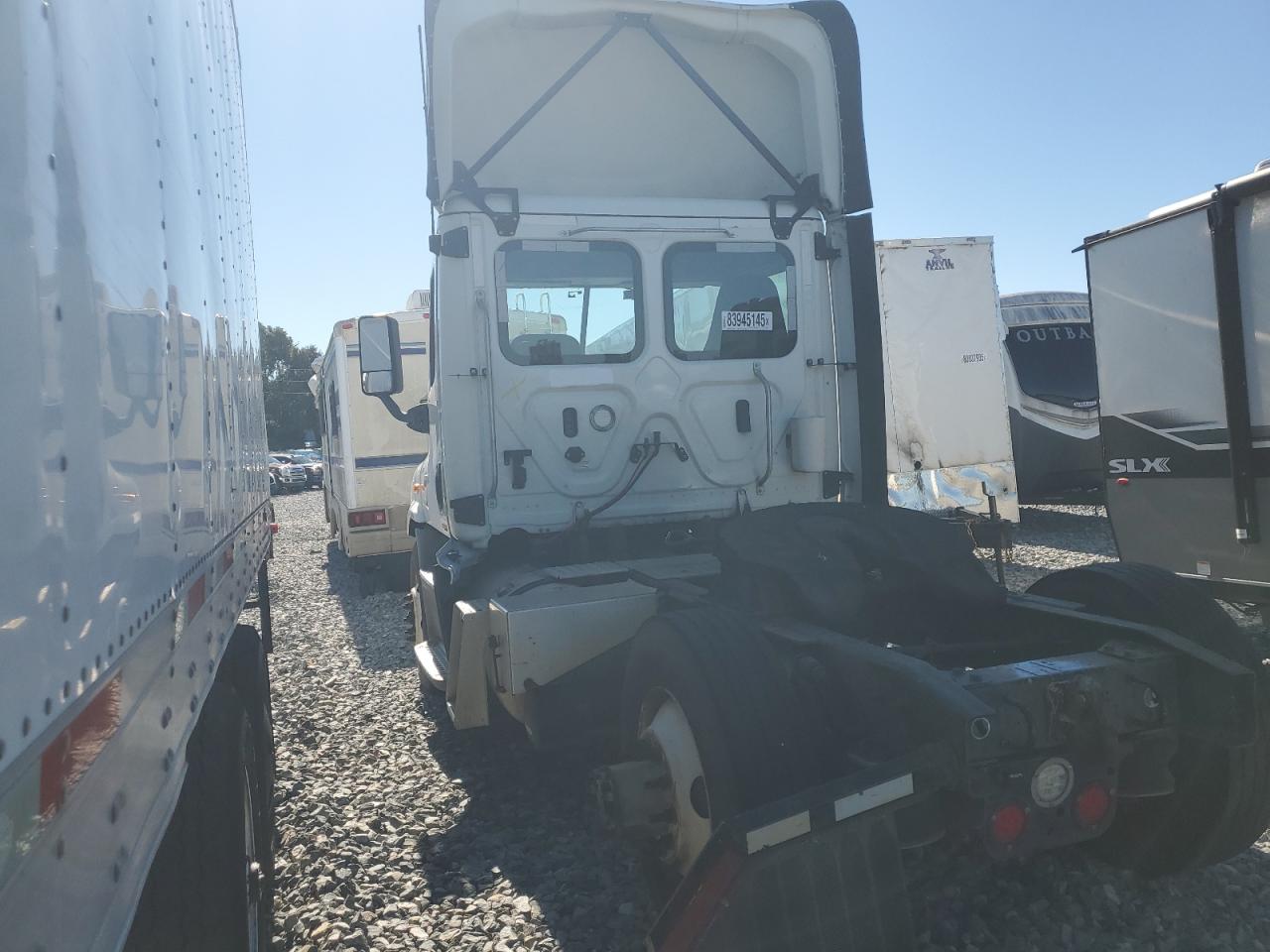 2018 FREIGHTLINER All other VIN 3AKBGADV7JSJN2869 photo 3