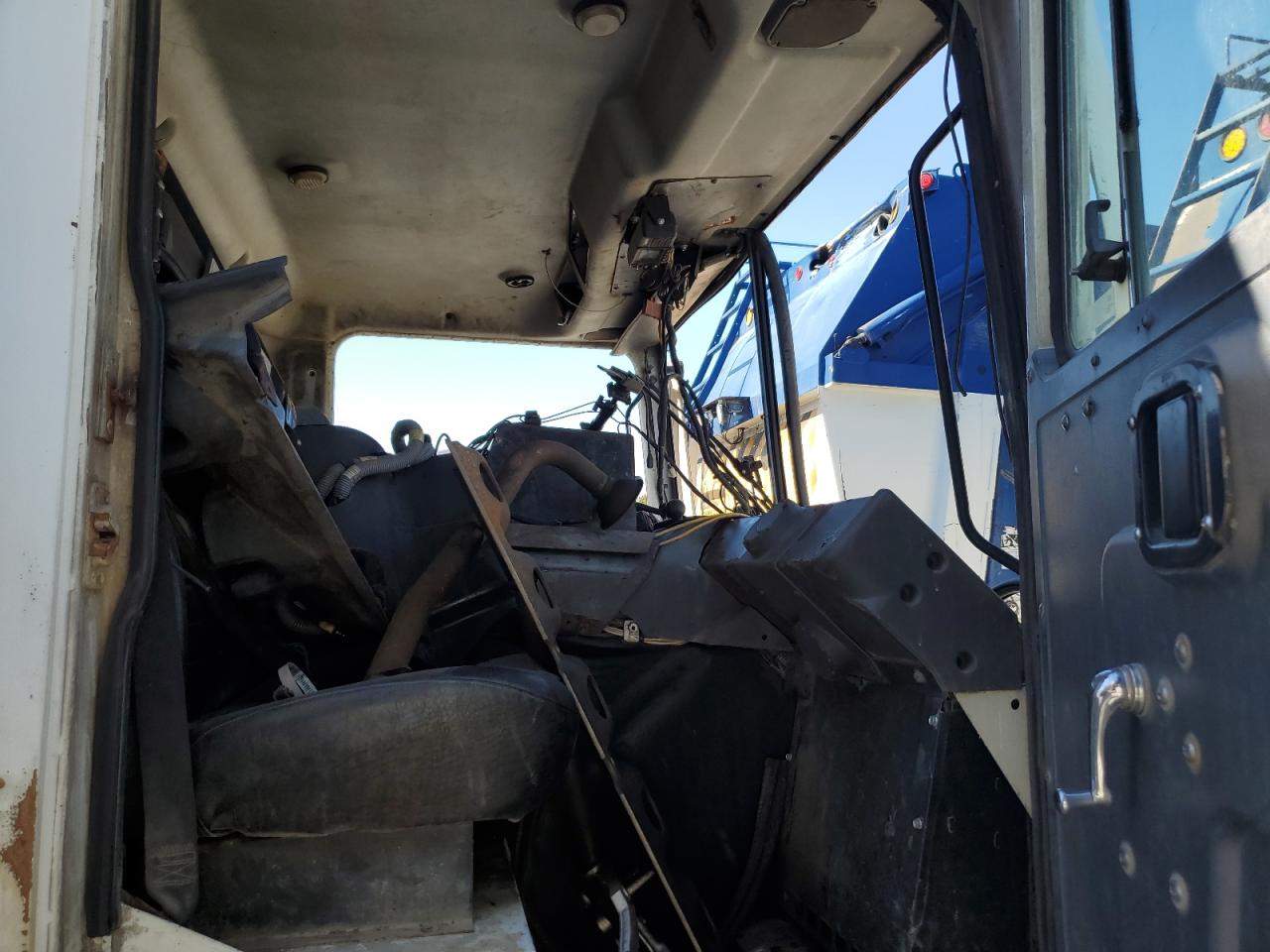 2008 MACK All models VIN 1M2AV02C98M002262 photo 5