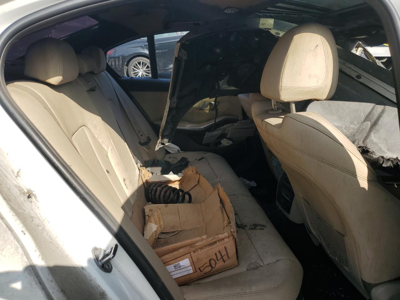 2019 BMW 3 series VIN 3MW5R1J53K8B02779 photo 10