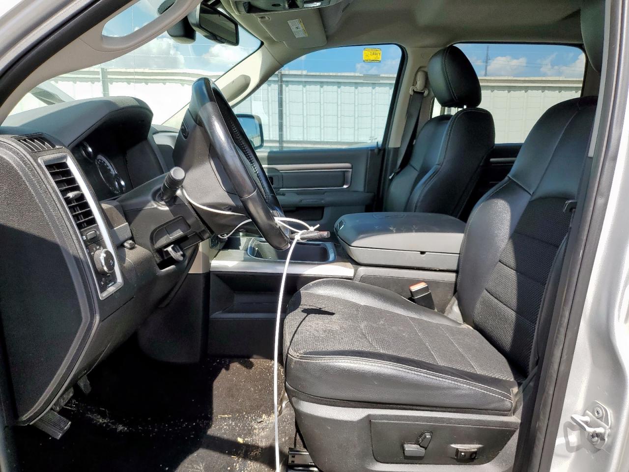 2017 Ram 1500 VIN 1C6RR7LT1HS655979 photo 7