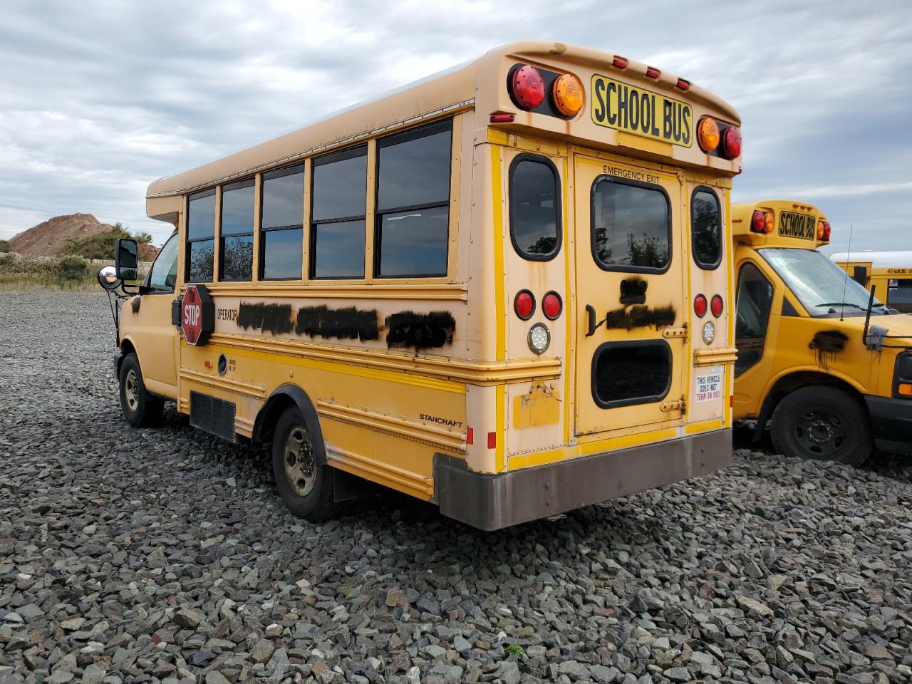 2011 CHEVROLET Express VIN 1GBHG31C491153825 photo 2