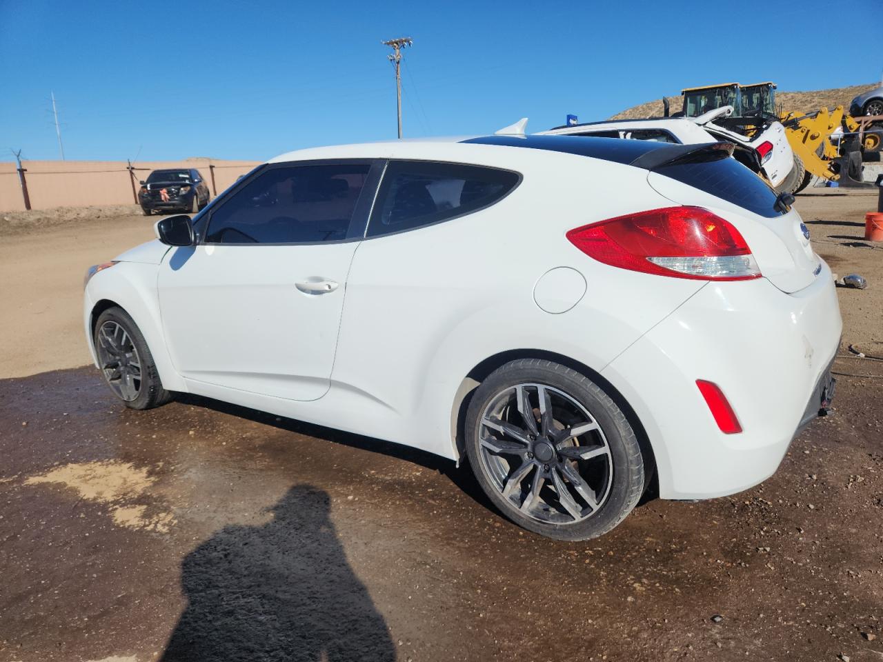 2014 Hyundai Veloster VIN KMHTC6AD7EU190996 photo 2