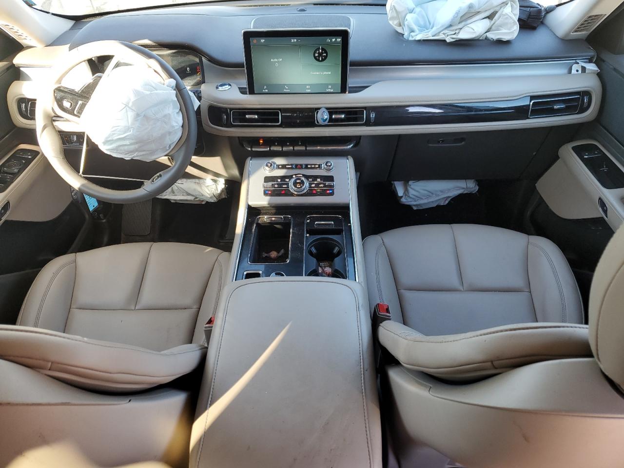 2023 Lincoln Aviator VIN 5LM5J6WC0PGL11056 photo 8